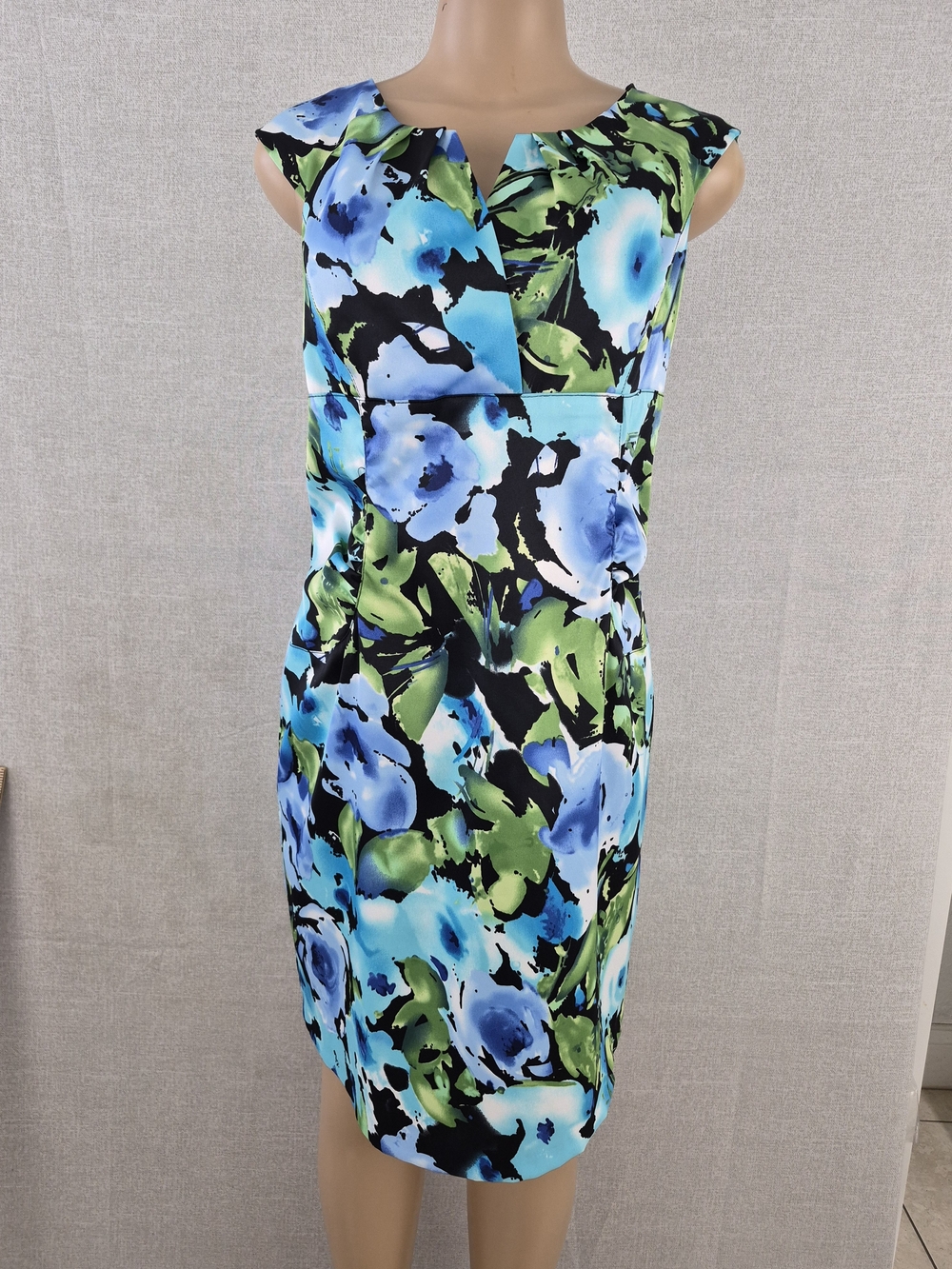 dressbarn Blue and Black Floral Dress 16petite
